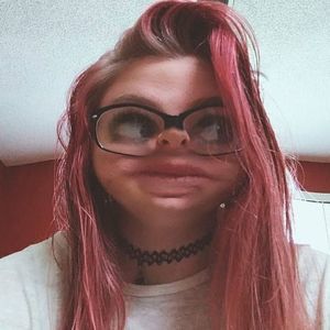 Meet your Posher, Hope